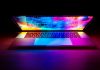 Gaming-Laptop für Studenten – Notebook auf dem Schreibtisch