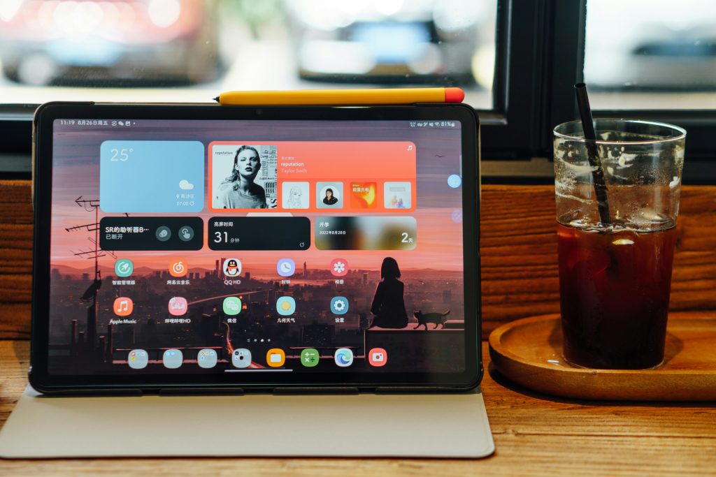 Laptop für Fotografen – Notebook auf dem Schreibtisch