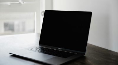 Laptop Bildschirm zu dunkel