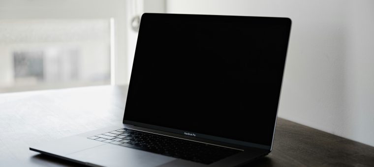 Laptop Bildschirm zu dunkel