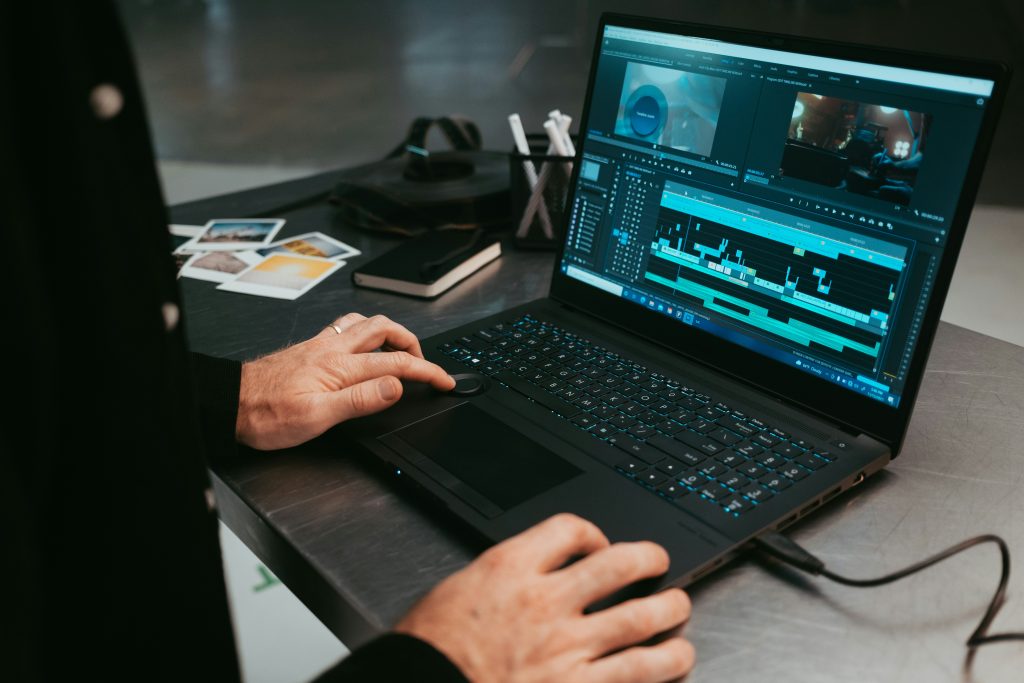 Laptop für Videobearbeitung – Notebook mit Schnittprogramm