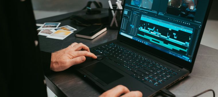 Laptop für Videobearbeitung